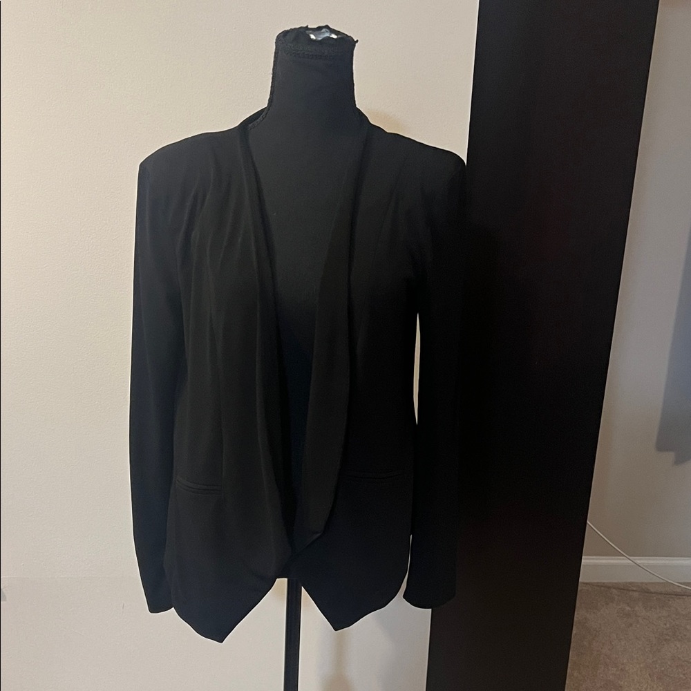 Bisou Bisou Classic Black Blazer